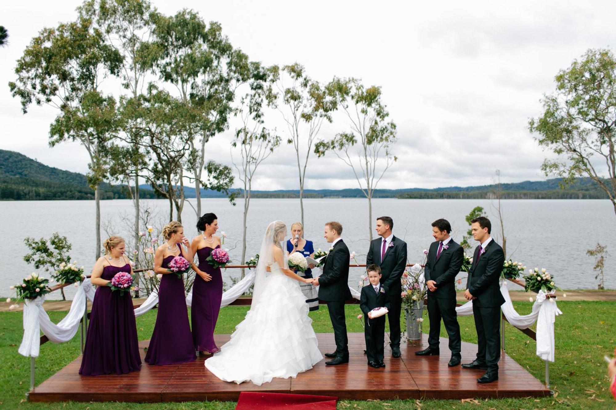 Tinaroo Lake Resort Bagian luar foto