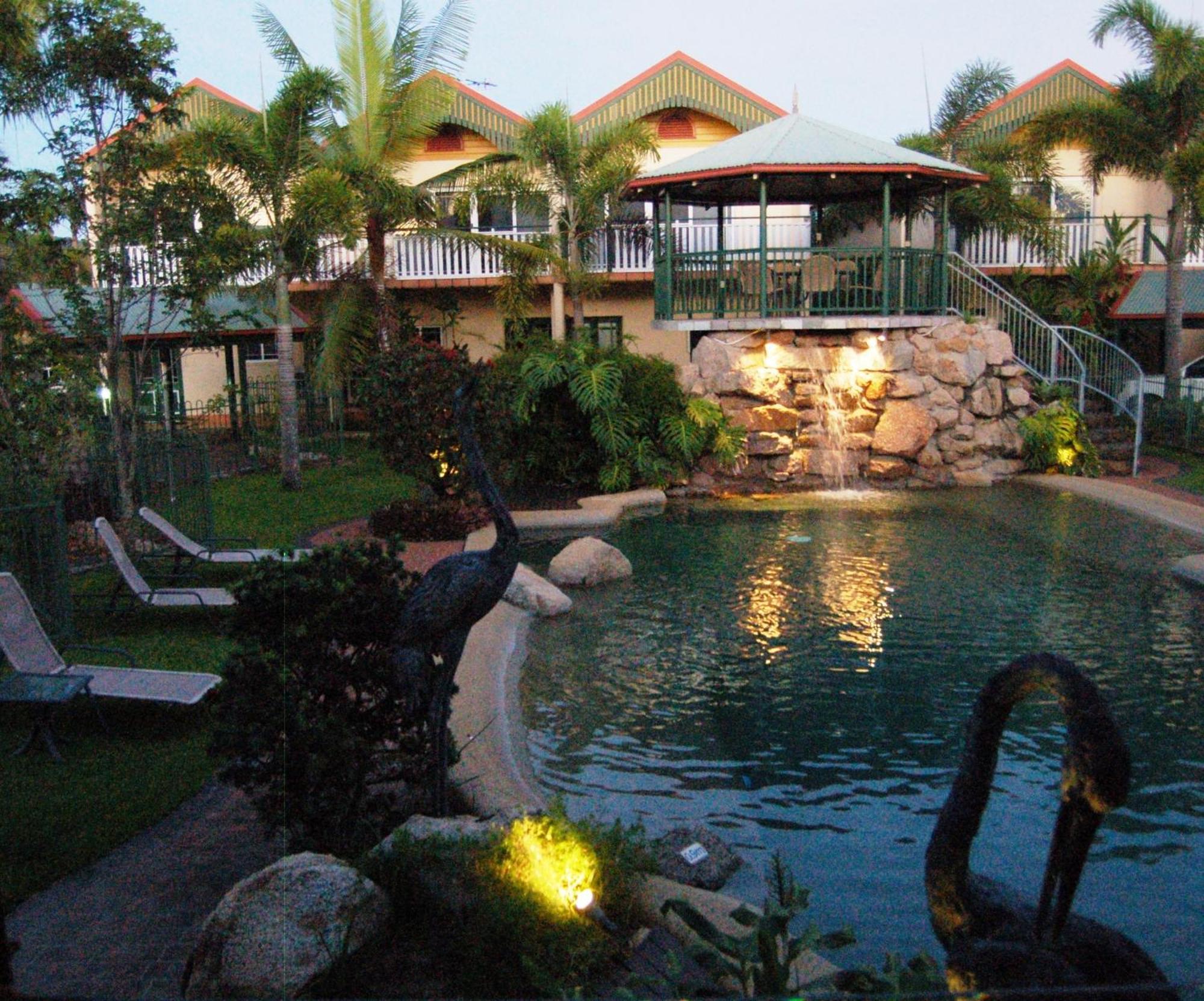 Tinaroo Lake Resort Bagian luar foto