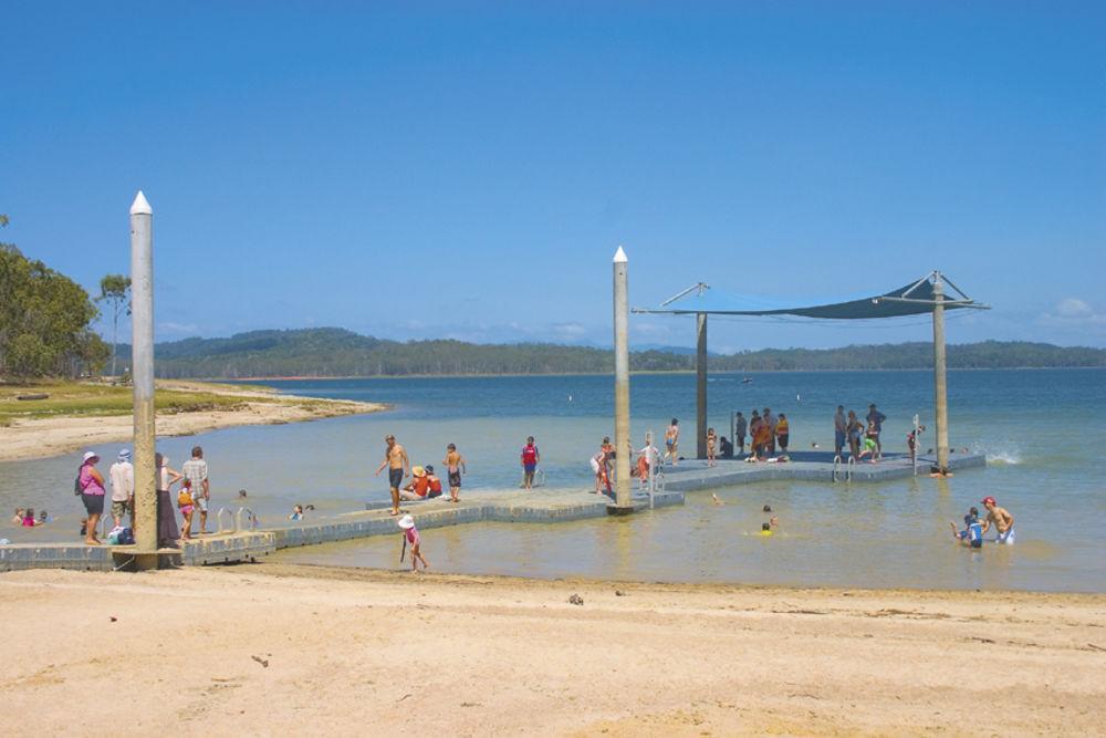 Tinaroo Lake Resort Bagian luar foto